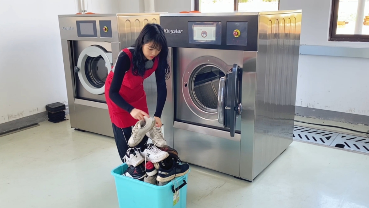 Rodzaje obuwia nadające się do pralek: określone metody czyszczenia i konfiguracja programu